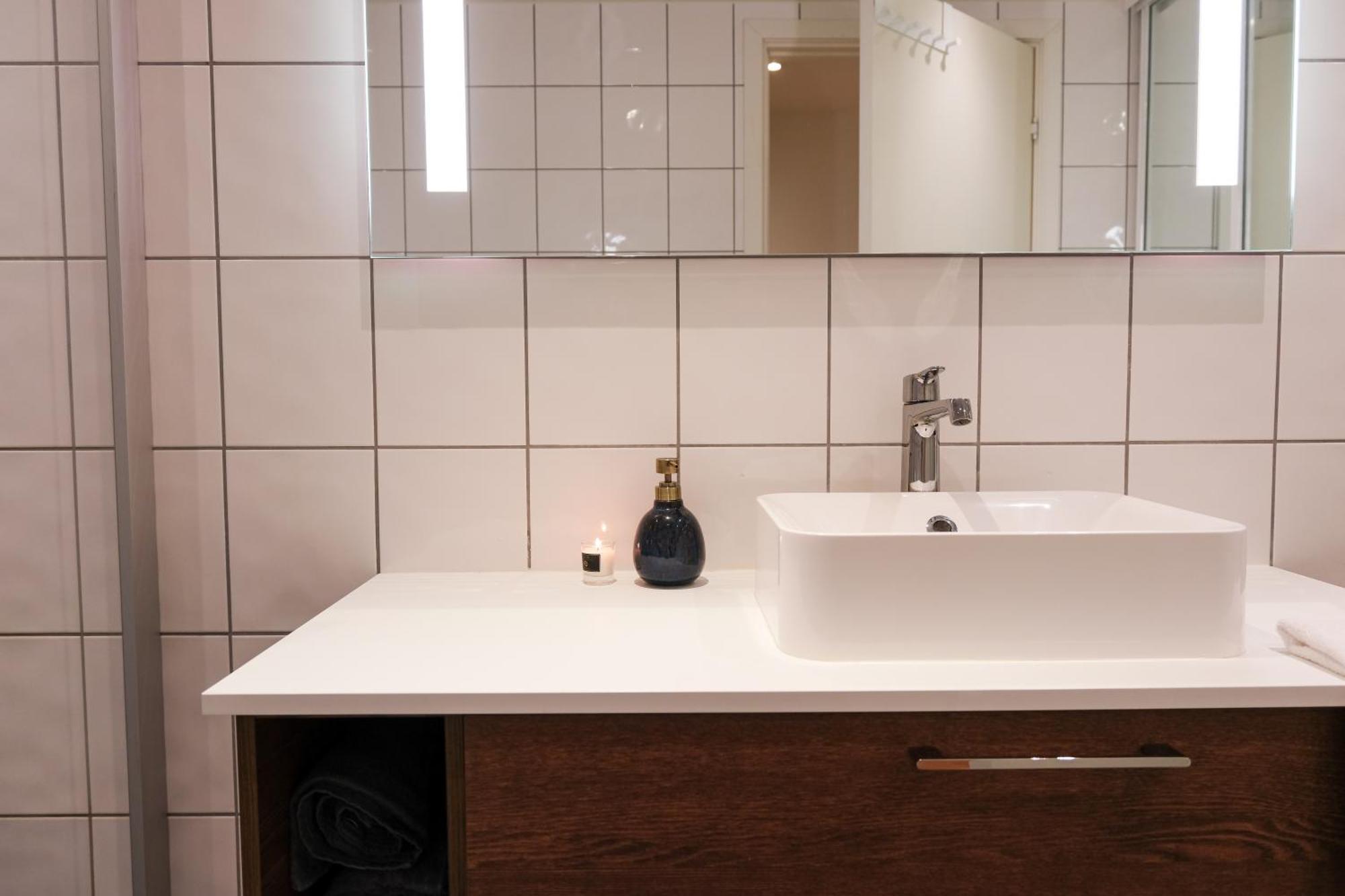 Modern Comfort In The Heart Of Bergen Exterior photo