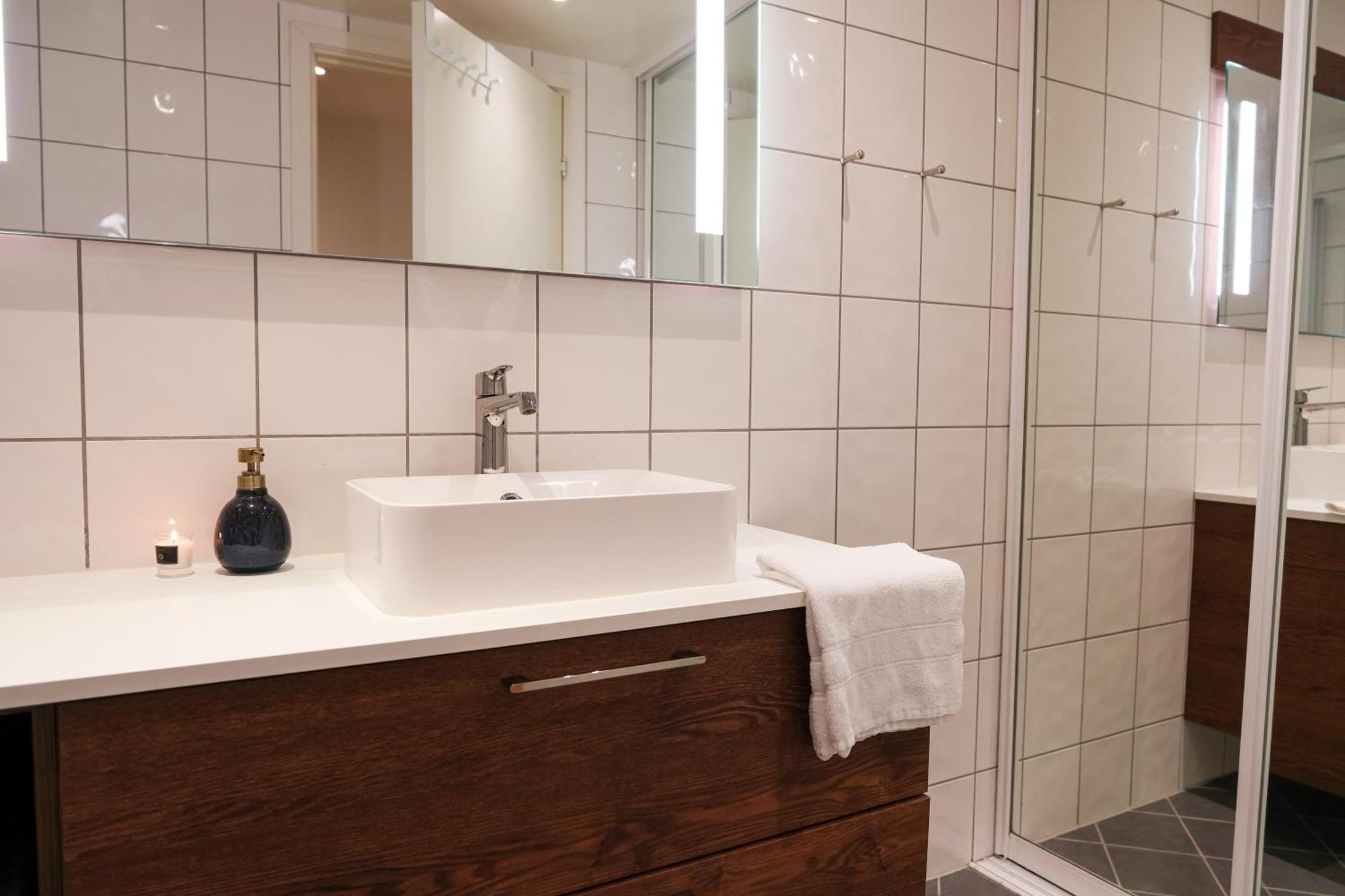 Modern Comfort In The Heart Of Bergen Exterior photo
